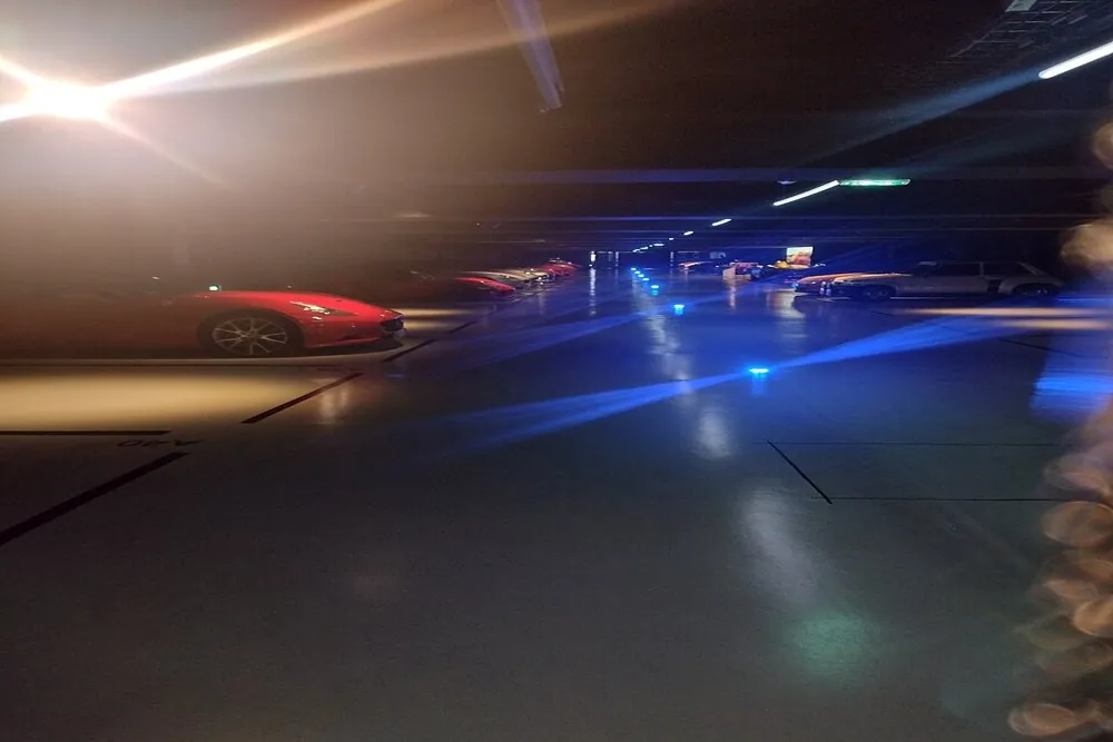 Private luxury car service to Red Rocks